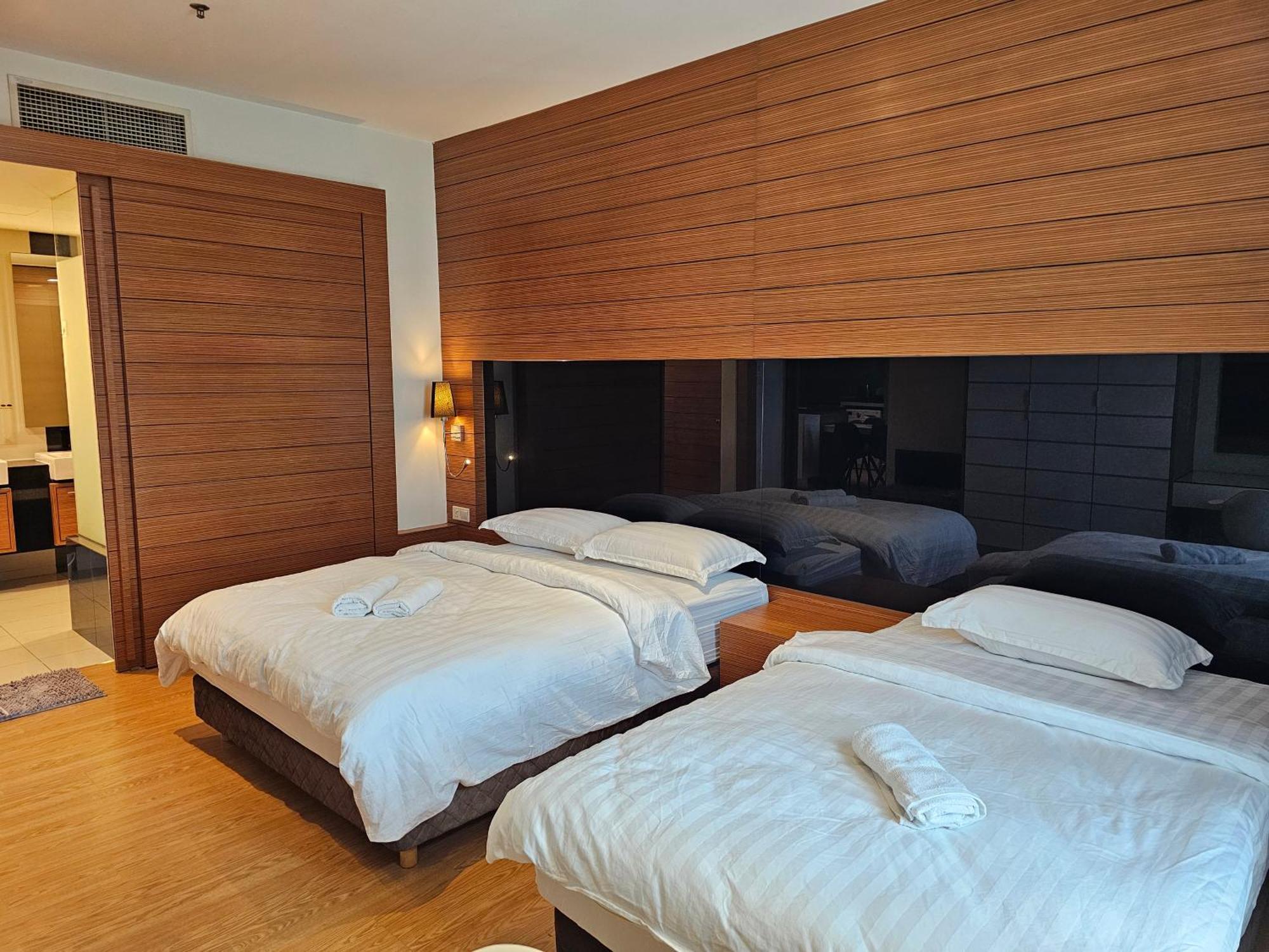 Deluxe Dua Sentral Apartment